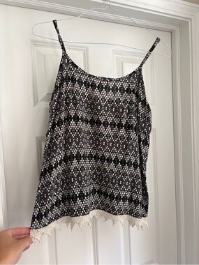 Mossimo Supply Co Tribal Lace Tank Top Women’s Large